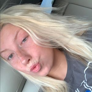 Meet your Posher, Christina